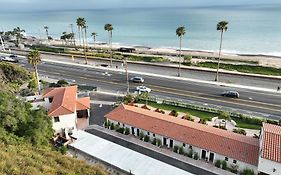 El Caminante Bar & Bungalows